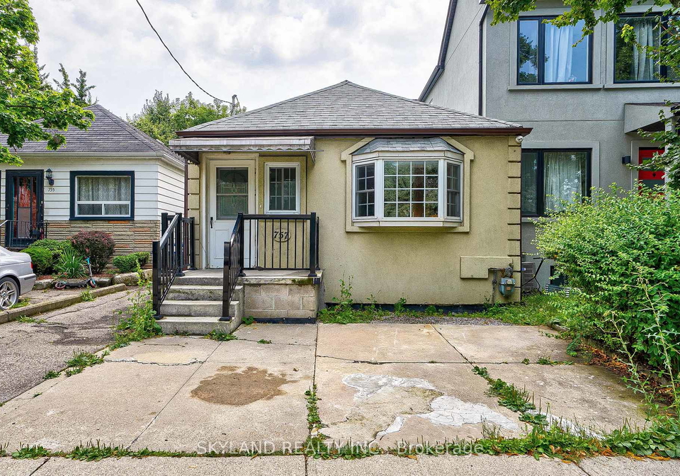 757-oxford-street-etobicoke-ontario-w12265828