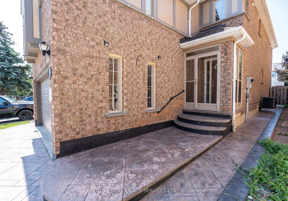 5880-chorley-place-e-mississauga-ontario-w12265919