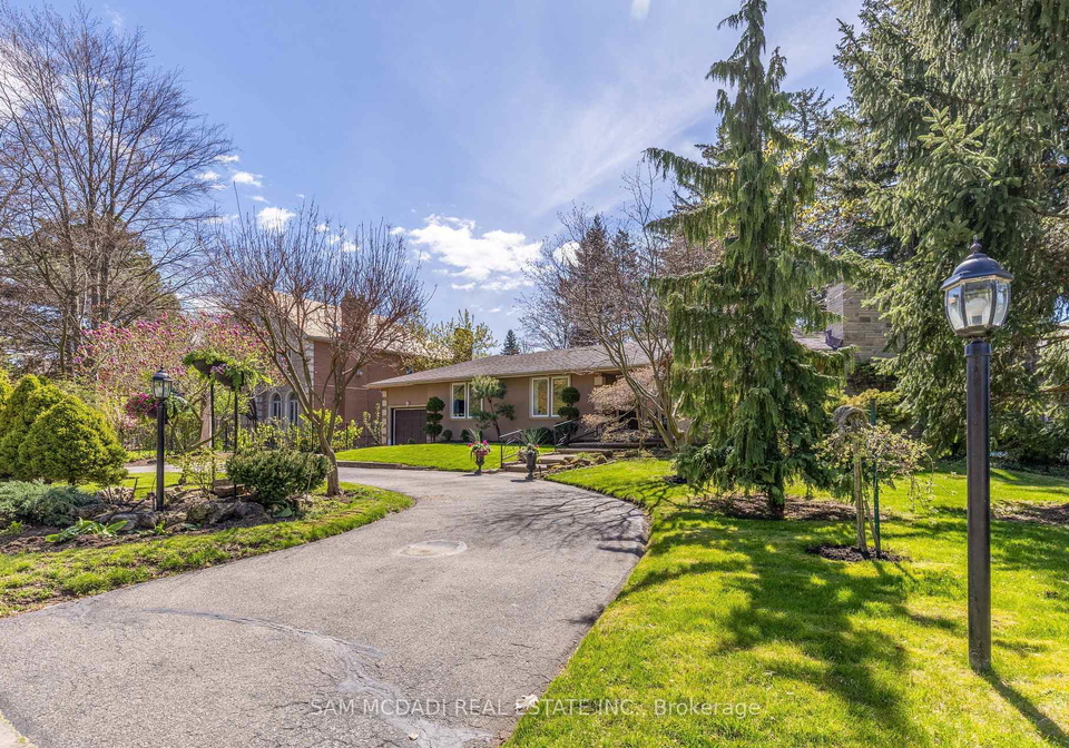 2196-road-mississauga-ontario-w12266044