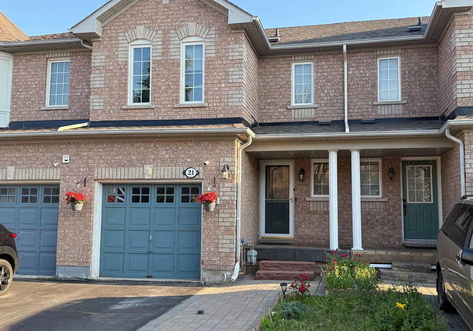 eastview-gate-brampton-ontario-w12266356