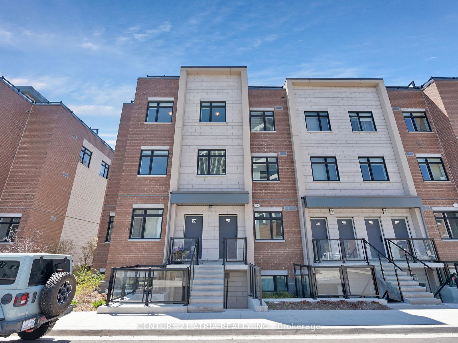1070-douglas-mccurdy-common-mississauga-ontario-w12266545