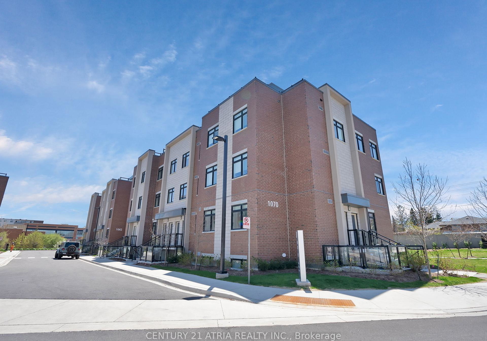 1070-douglas-mccurdy-common-mississauga-ontario-w12266545