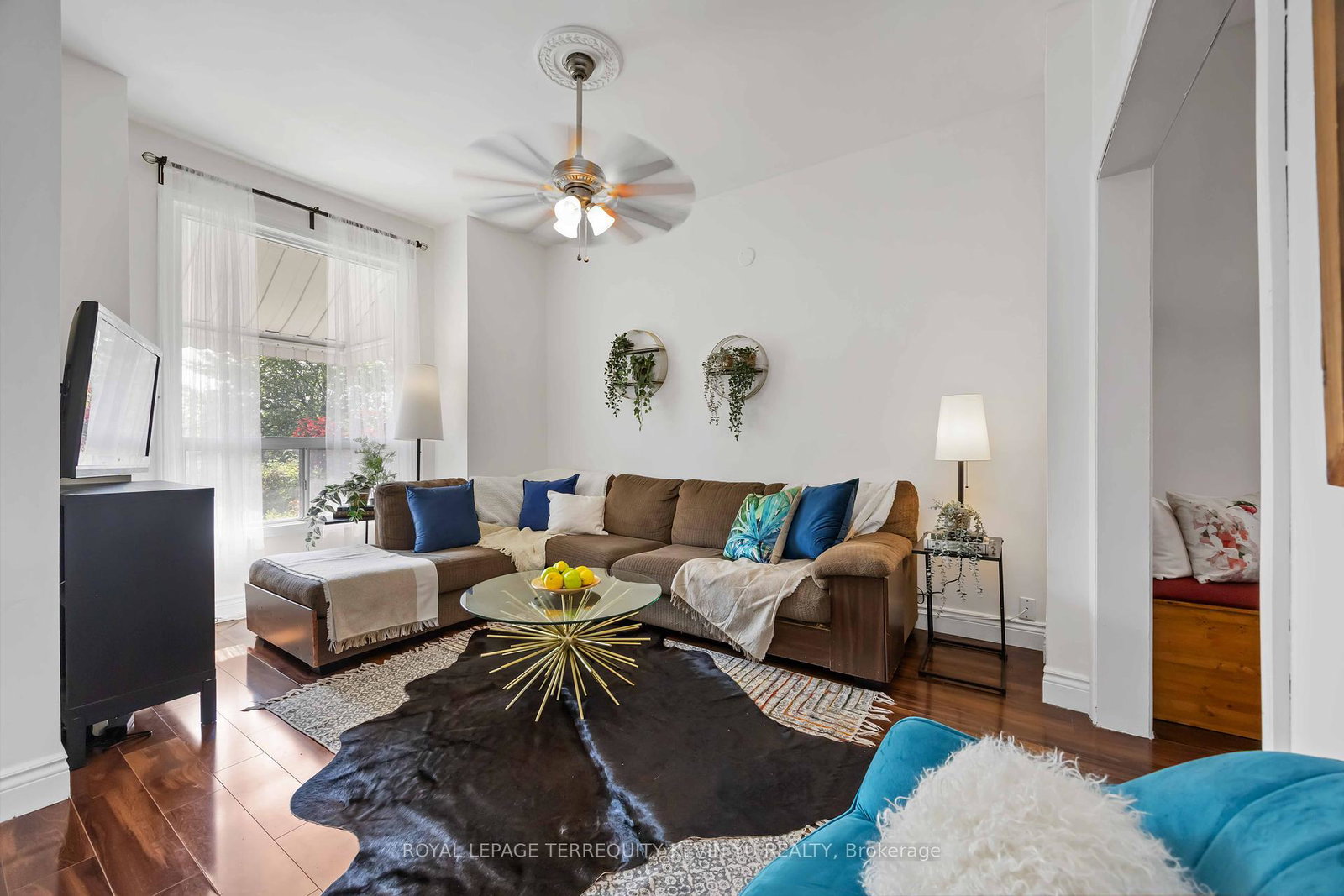 23-edwin-avenue-toronto-ontario-w12266783