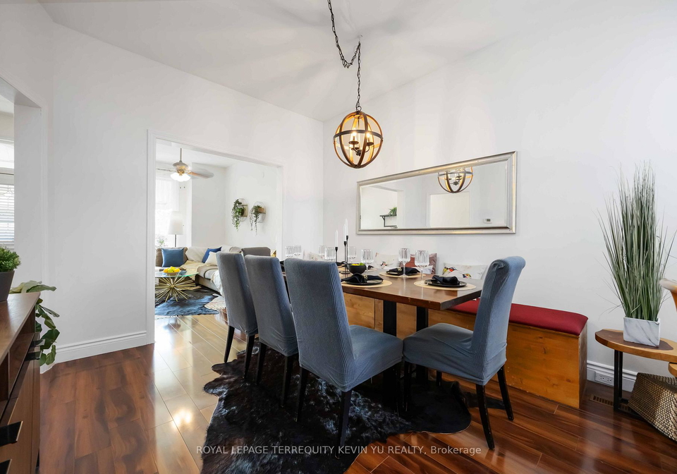 23-edwin-avenue-toronto-ontario-w12266783