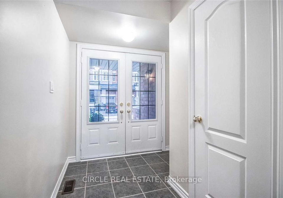 11-hobart-gardens-brampton-ontario-w12266792