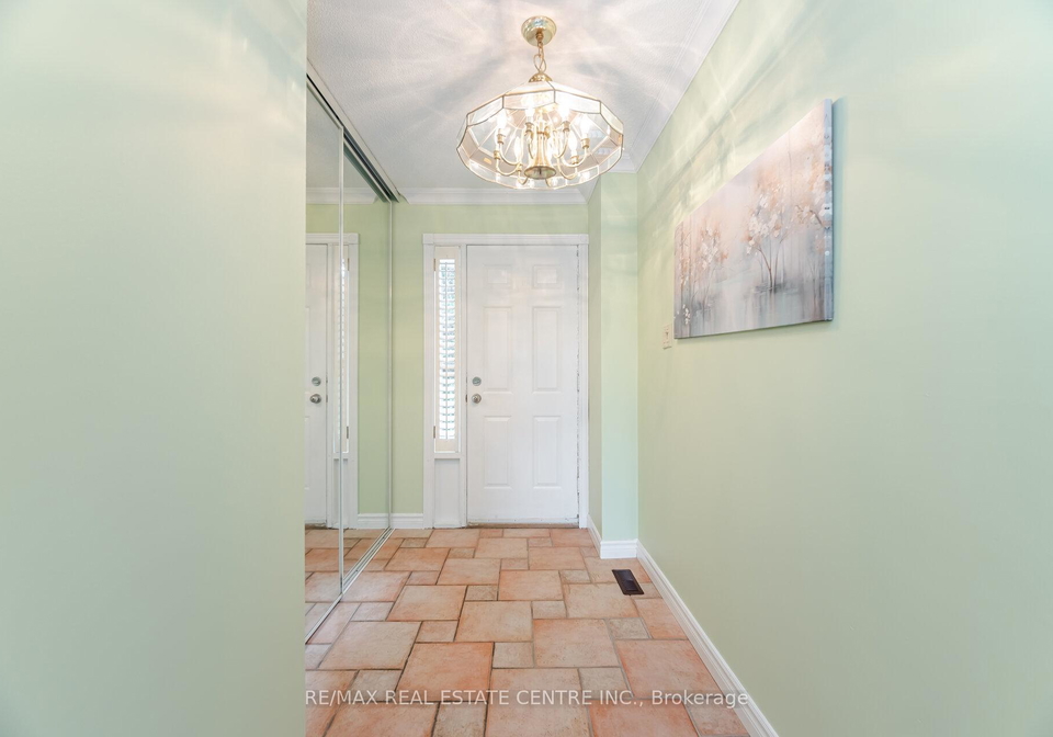 5246-palomar-crescent-mississauga-ontario-w12267111