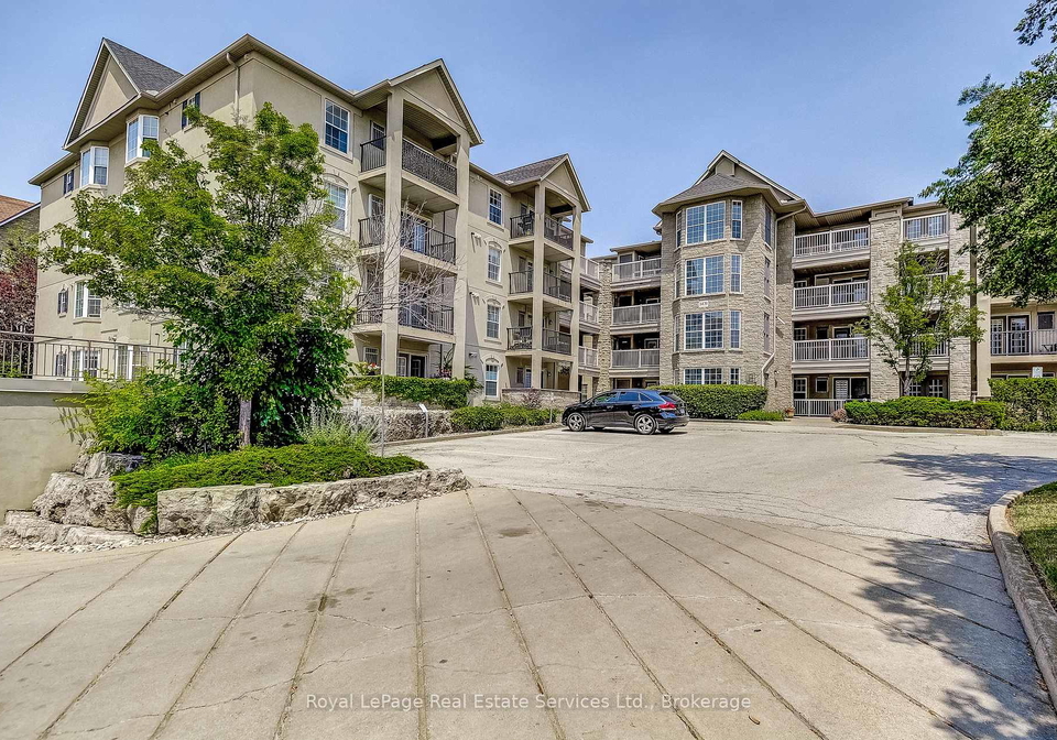 1431-walkers-line-burlington-ontario-w12267293