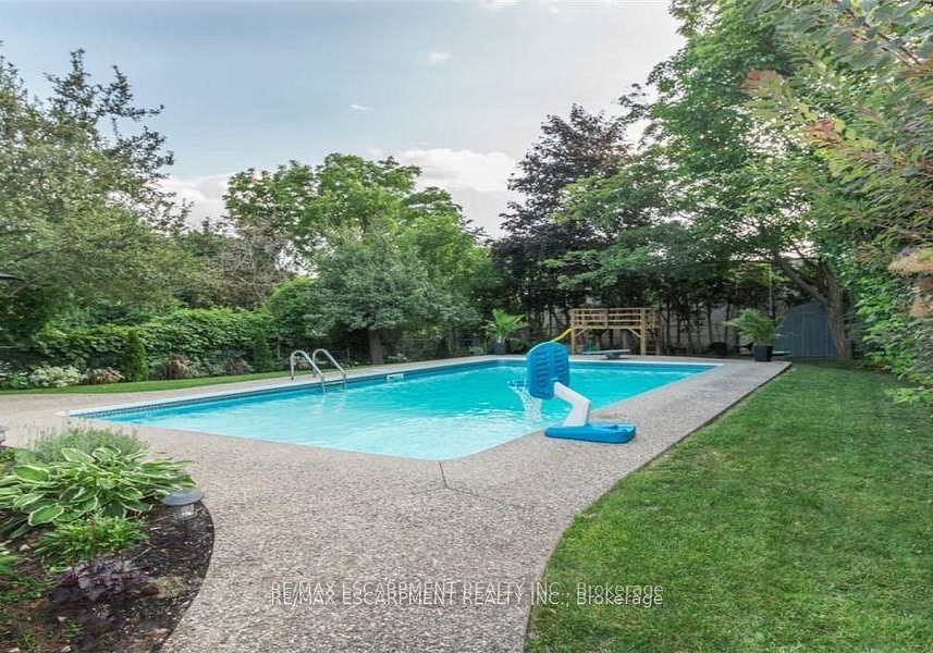 1142-stanley-drive-burlington-ontario-w12267449