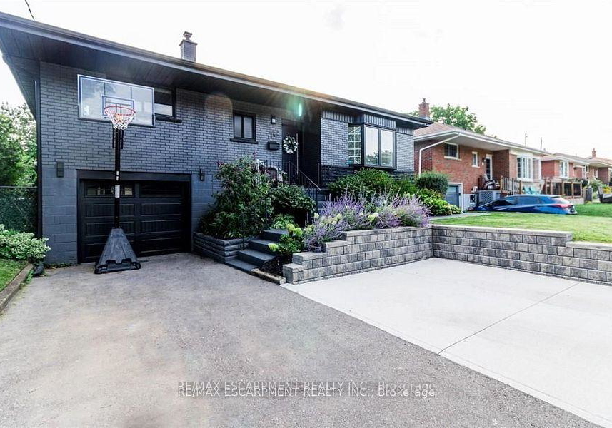 1142-stanley-drive-burlington-ontario-w12267449