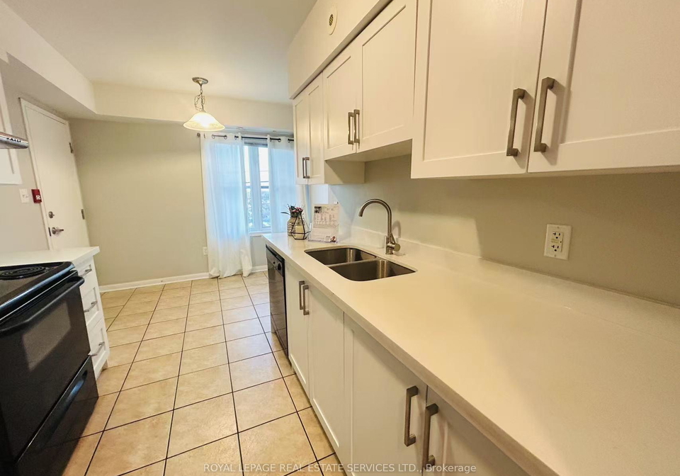 599-dundas-street-w-mississauga-ontario-w12267691
