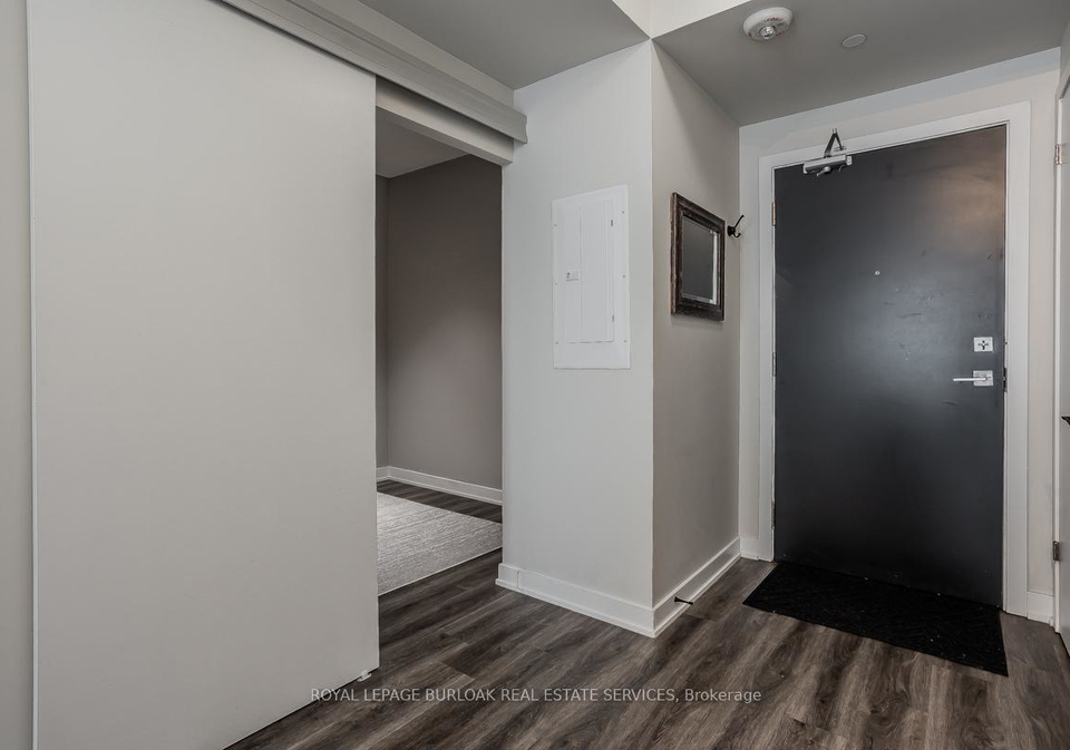 5220-dundas-street-burlington-ontario-w12268208