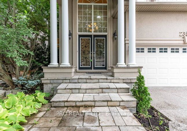 2350-kwinter-road-oakville-ontario-w12268872