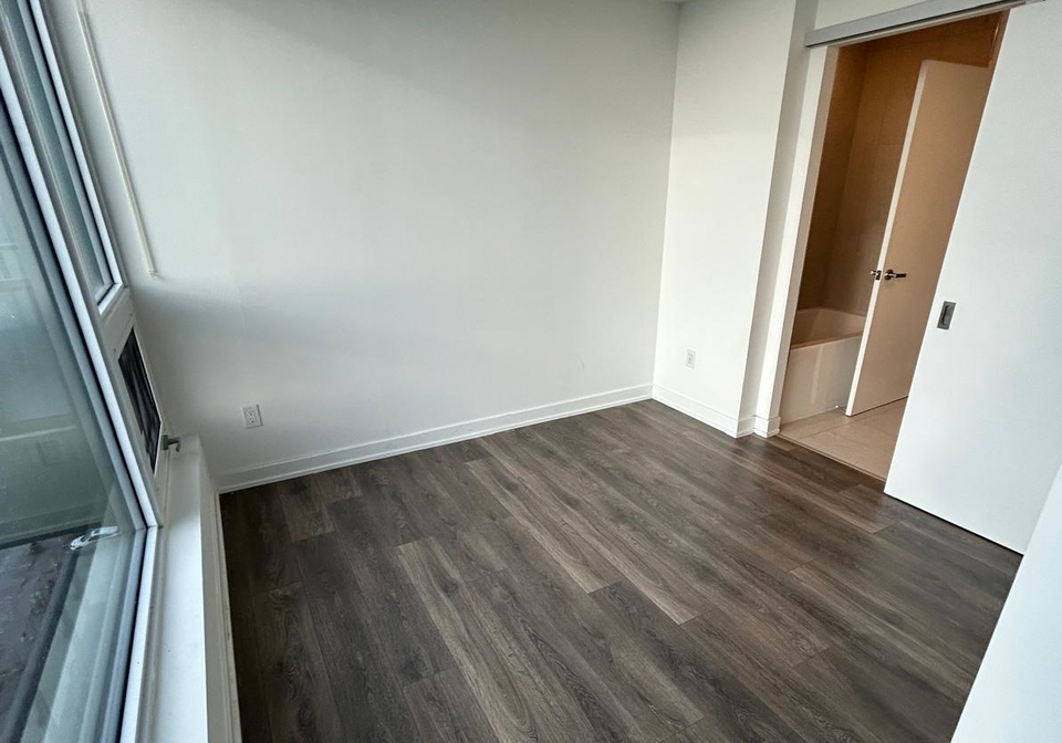 28-1015-ann-street-mississauga-ontario-w12269101