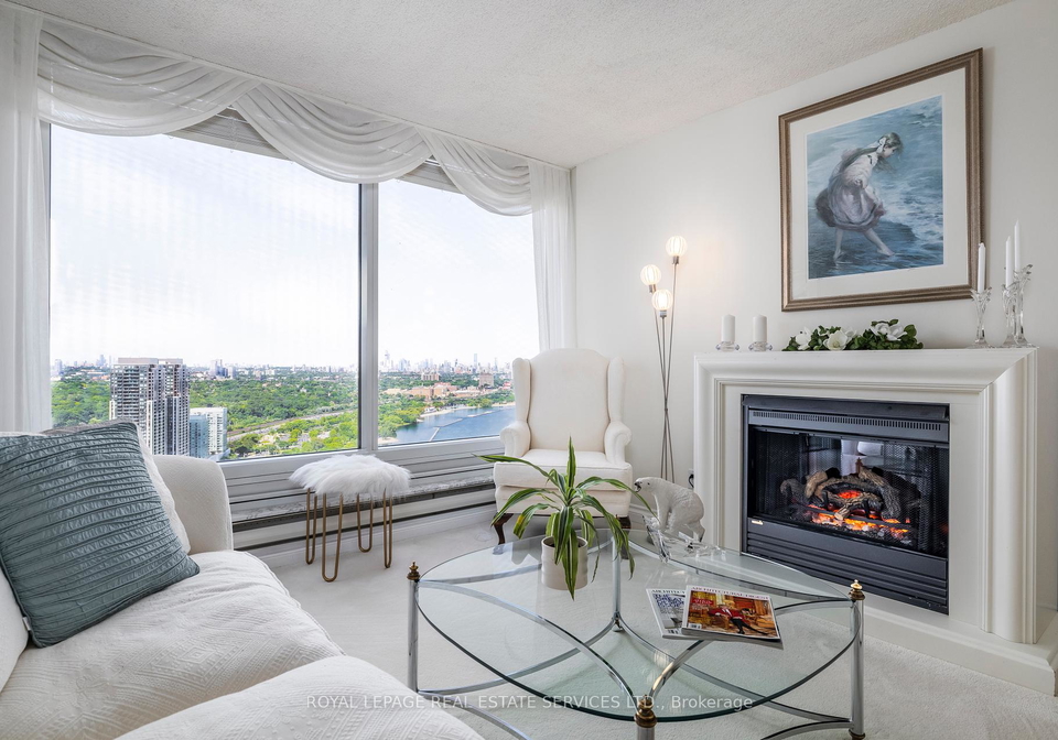 1-palace-pier-court-etobicoke-ontario-w12269305