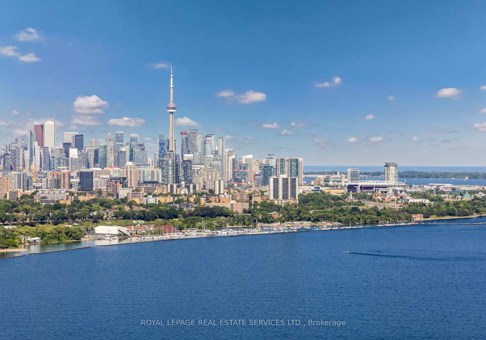 1-palace-pier-court-etobicoke-ontario-w12269305
