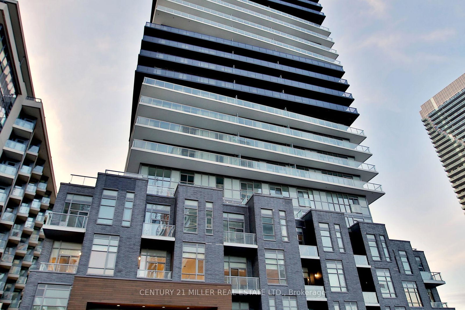56-annie-craig-drive-s-etobicoke-ontario-w12269373