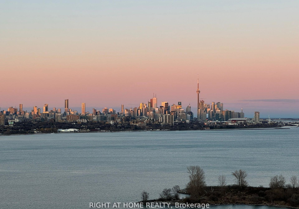 20-shore-breeze-drive-etobicoke-ontario-w12269409