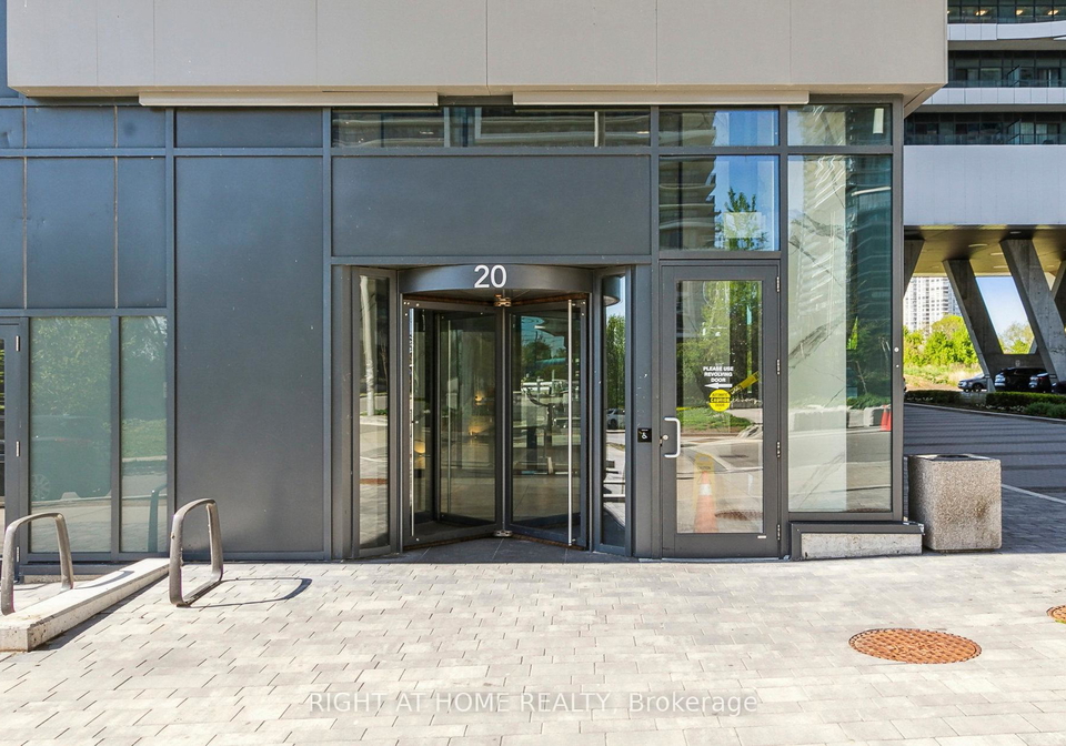 20-shore-breeze-drive-etobicoke-ontario-w12269409