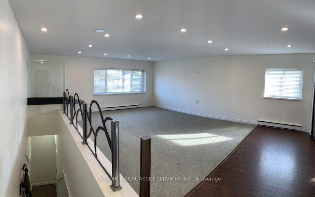 206-queen-street-s-mississauga-ontario-w12269452