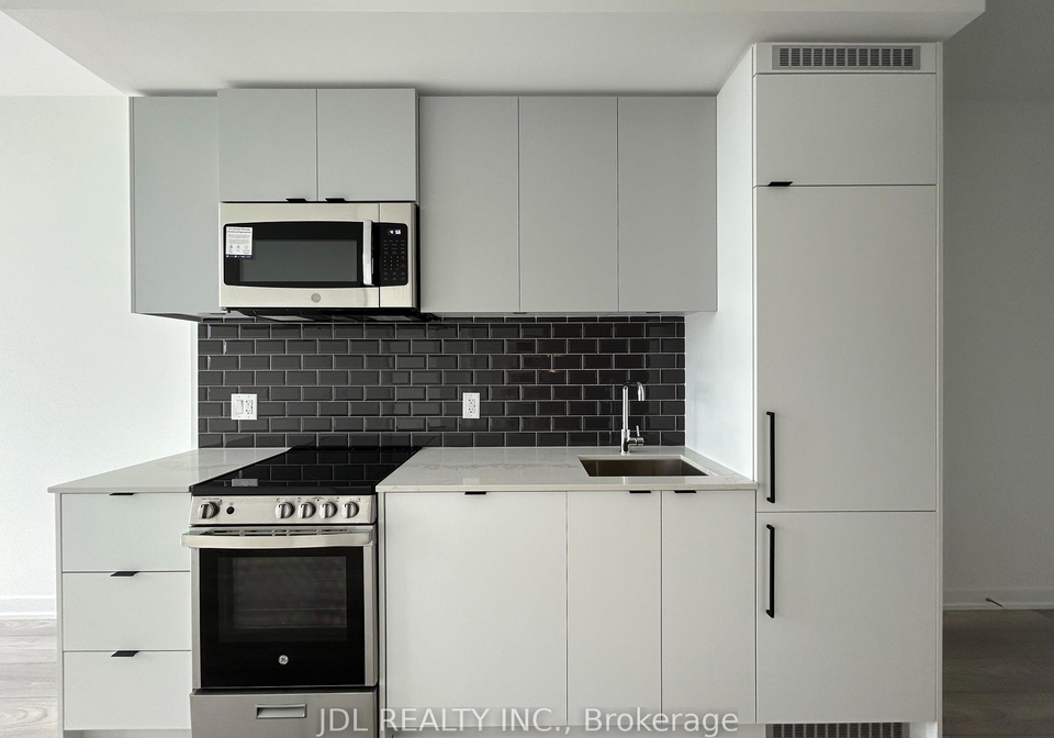 285-dufferin-street-toronto-ontario-w12270027