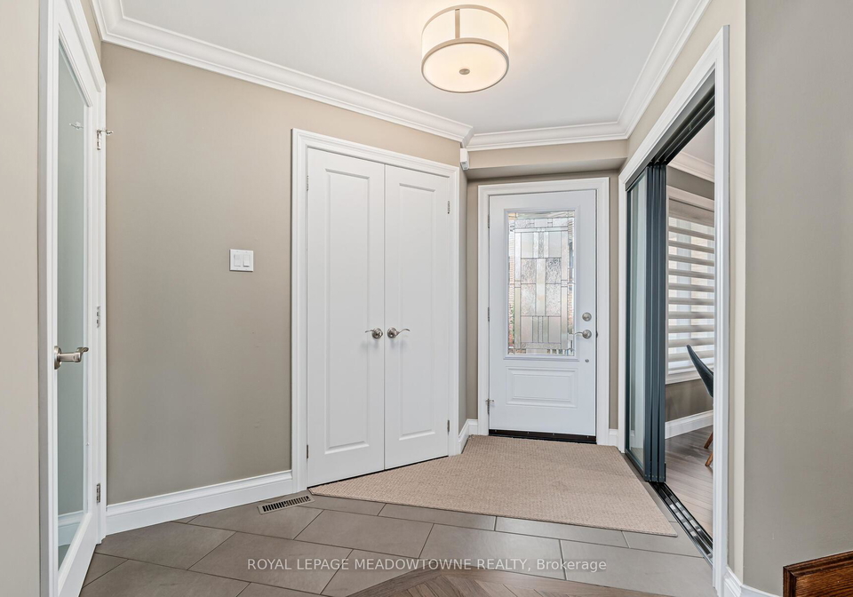 92-lauchlin-crescent-halton-hills-ontario-w12270063