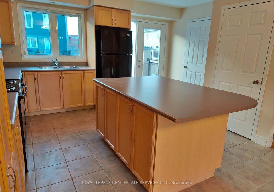 60-fairwood-circle-brampton-ontario-w12270247