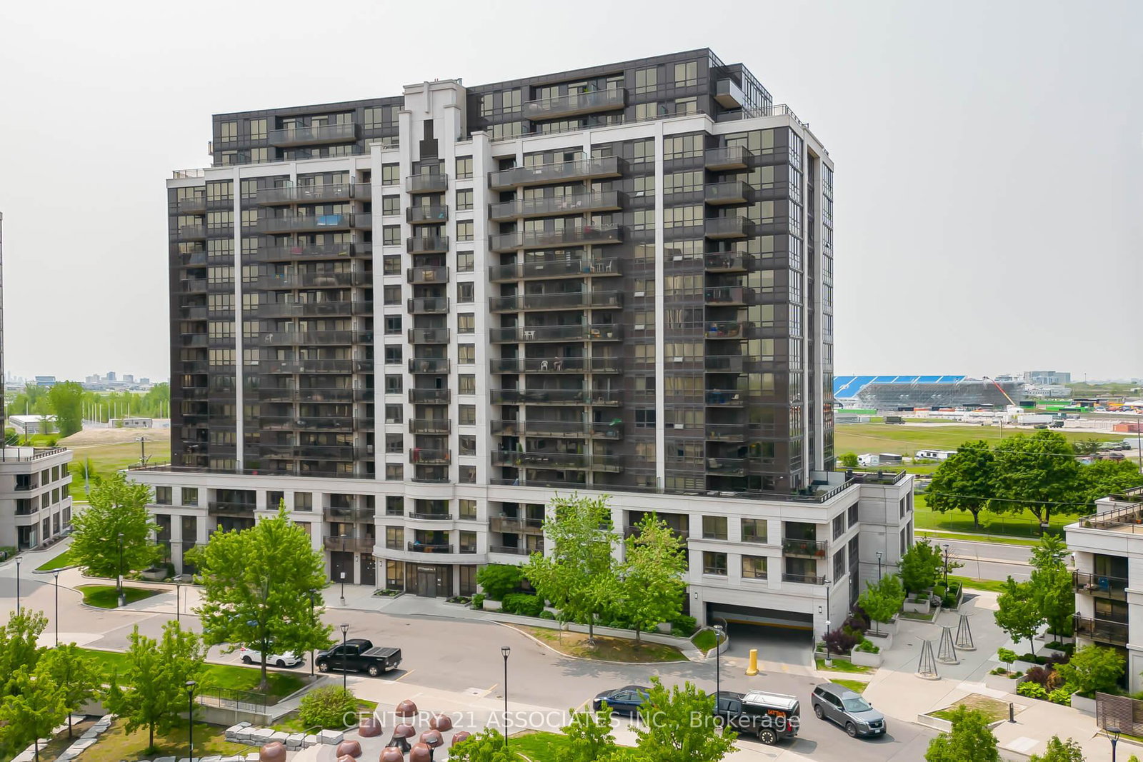 1070-sheppard-avenue-w-york-ontario-w12270468
