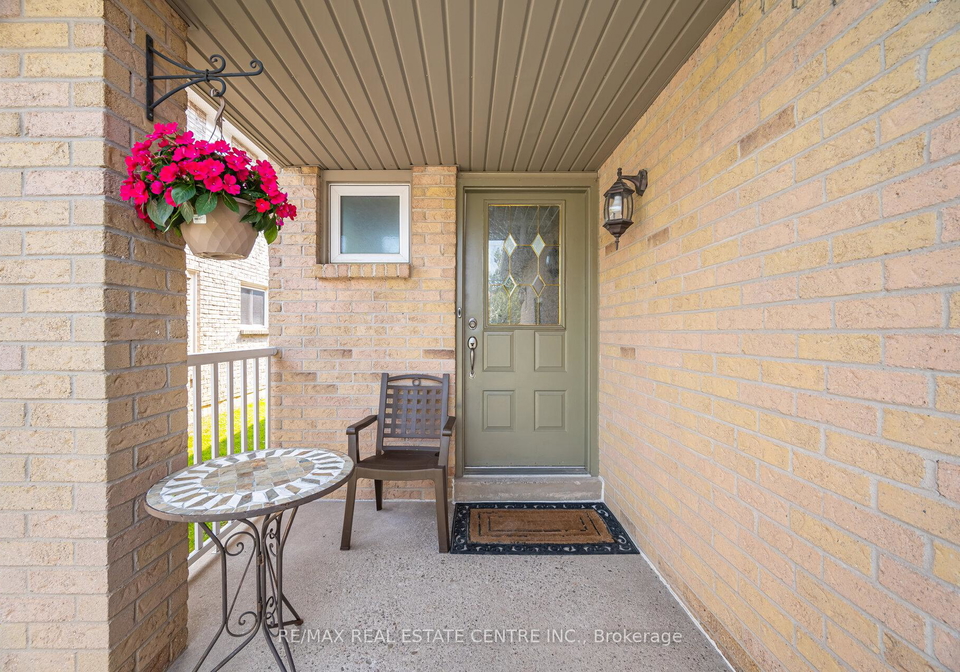 5860-shay-downs-mississauga-ontario-w12270470