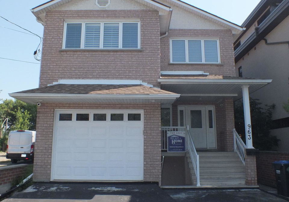 963-hampton-crescent-s-mississauga-ontario-w12270654