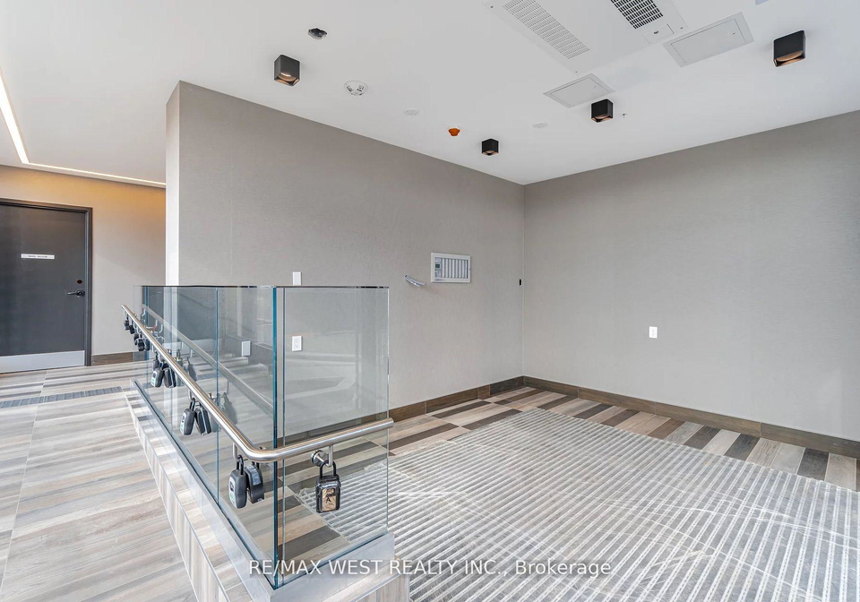 345-wheat-boom-drive-oakville-ontario-w12270825