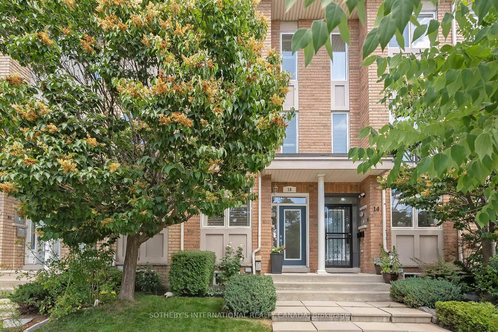 16-market-garden-mews-etobicoke-ontario-w12270874