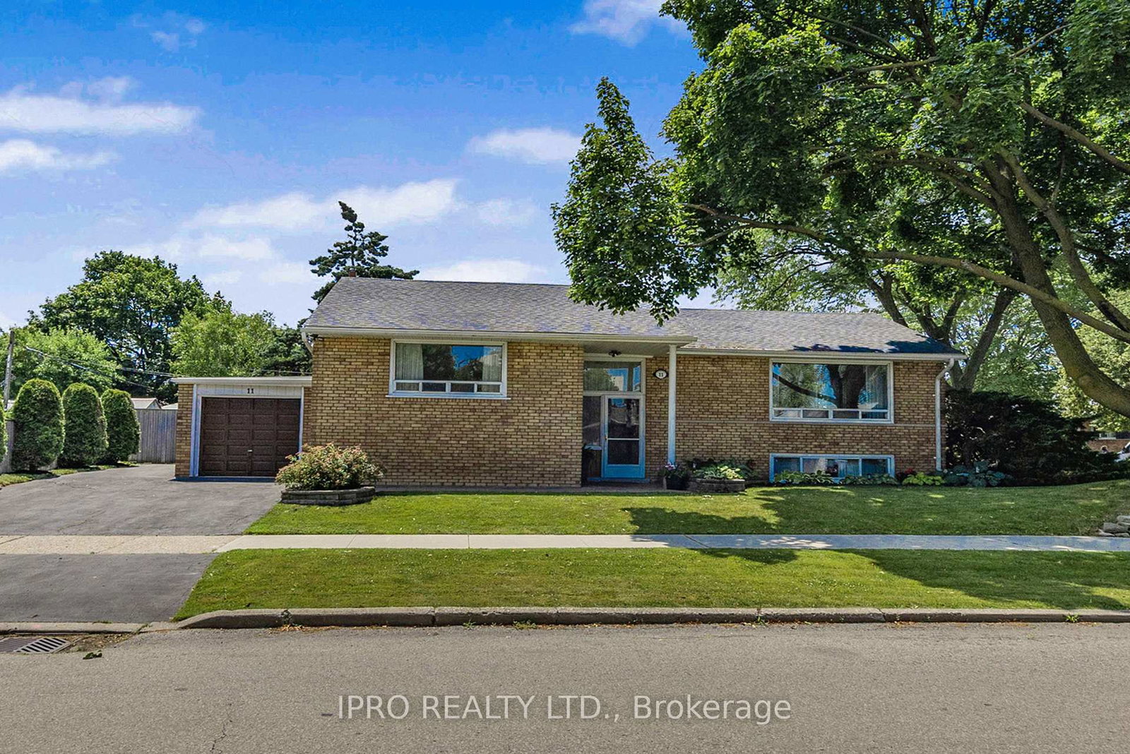 11-nugent-road-etobicoke-ontario-w12271060