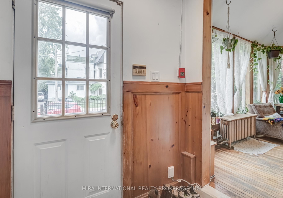 60-brock-avenue-toronto-ontario-w12271074
