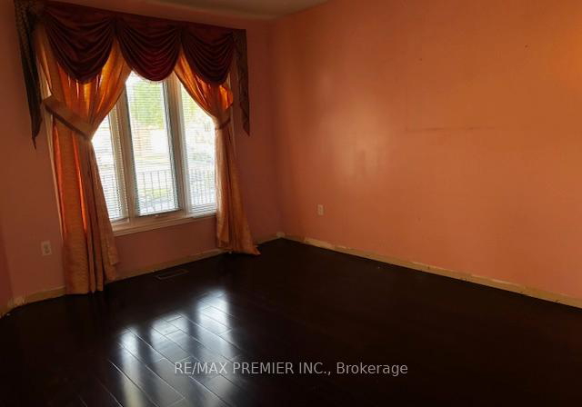 42-pinecone-drive-etobicoke-ontario-w12271285