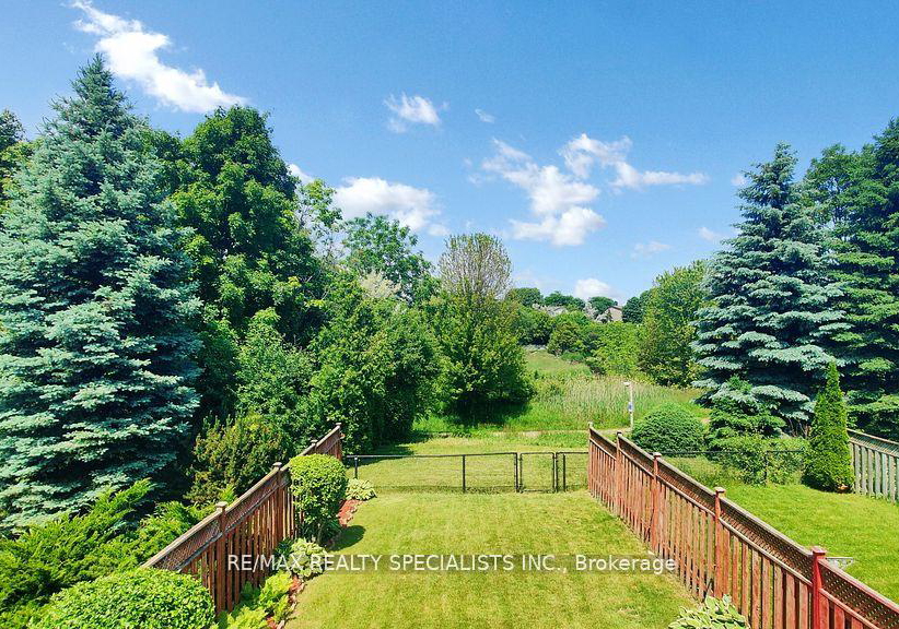 122-pressed-brick-drive-brampton-ontario-w12272524
