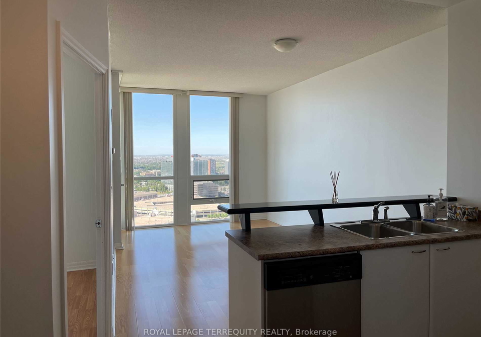 220-burnhamthorpe-road-w-mississauga-ontario-w12272570