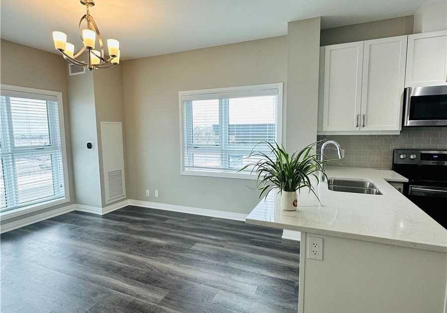 102-grovewood-common-oakville-ontario-w12273073