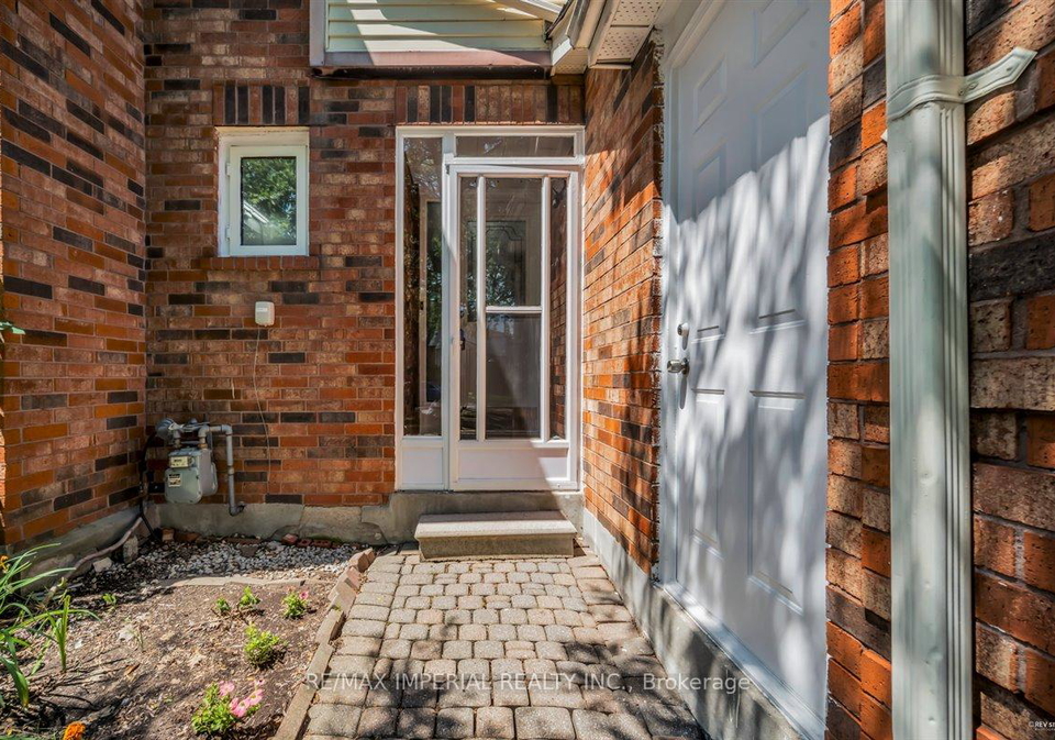 2748-lindholm-crescent-mississauga-ontario-w12273218