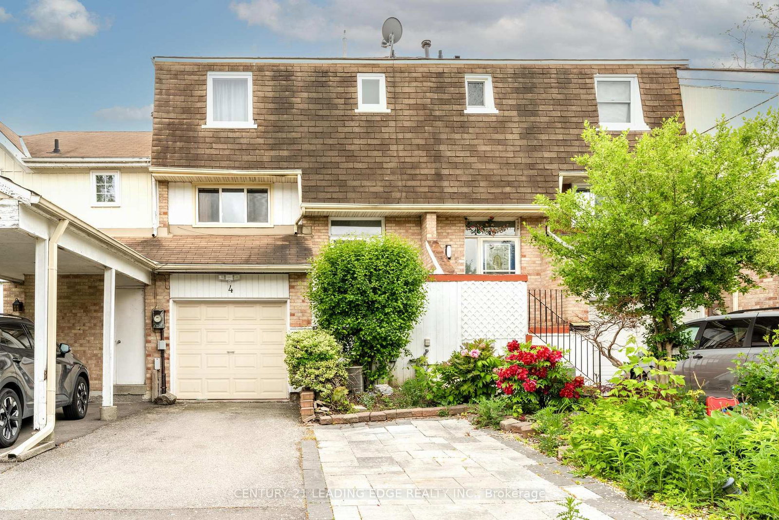 4-chambers-court-brampton-ontario-w12273252