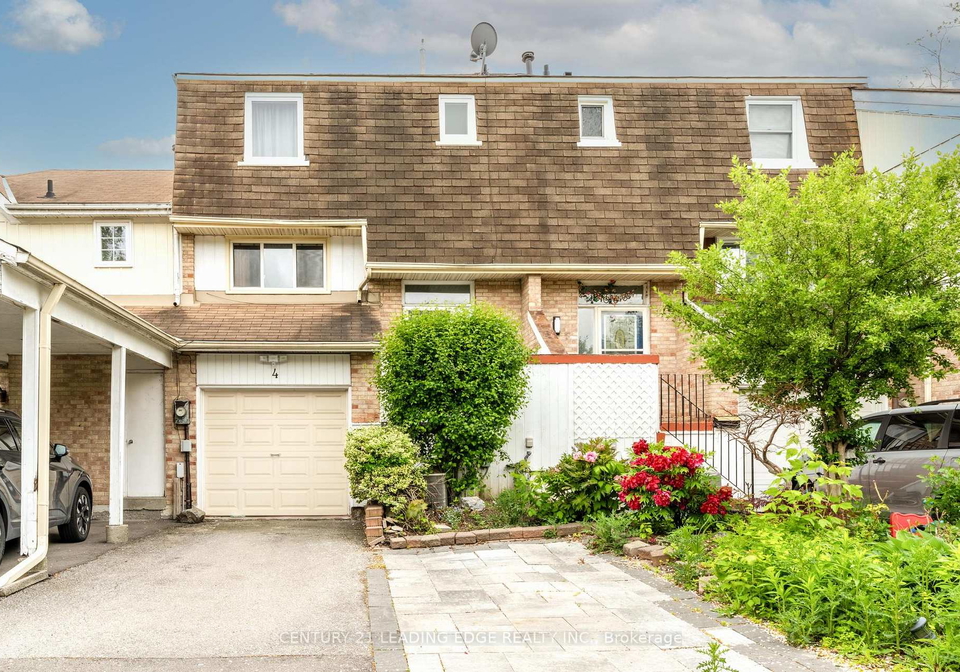 4-chambers-court-brampton-ontario-w12273252