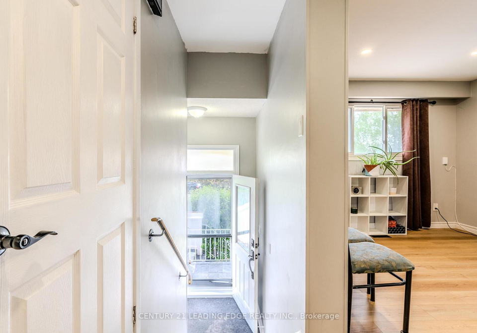 4-chambers-court-brampton-ontario-w12273252