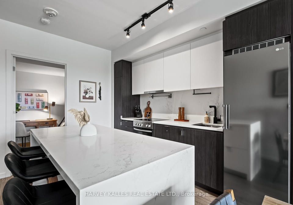 7-smith-crescent-etobicoke-ontario-w12273300