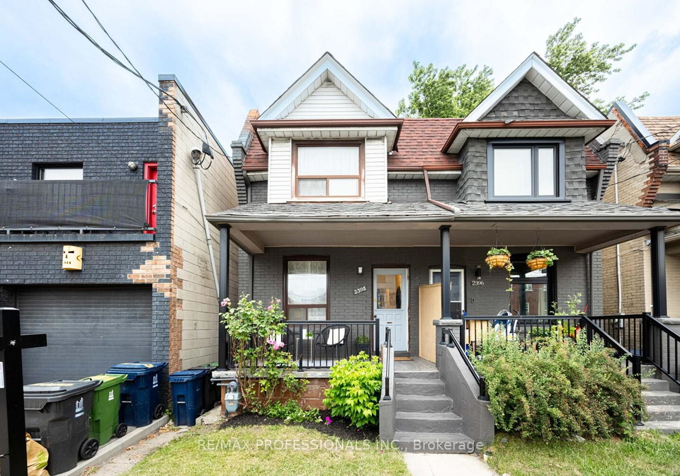 2398-st-clair-avenue-w-toronto-ontario-w12275319