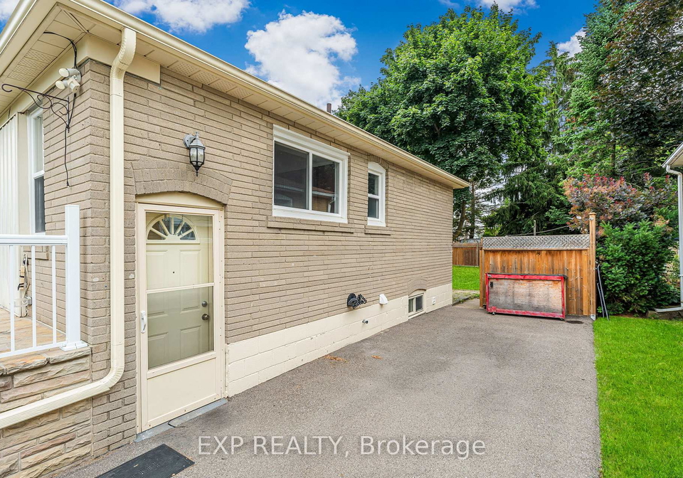 27-shelley-street-halton-hills-ontario-w12275616