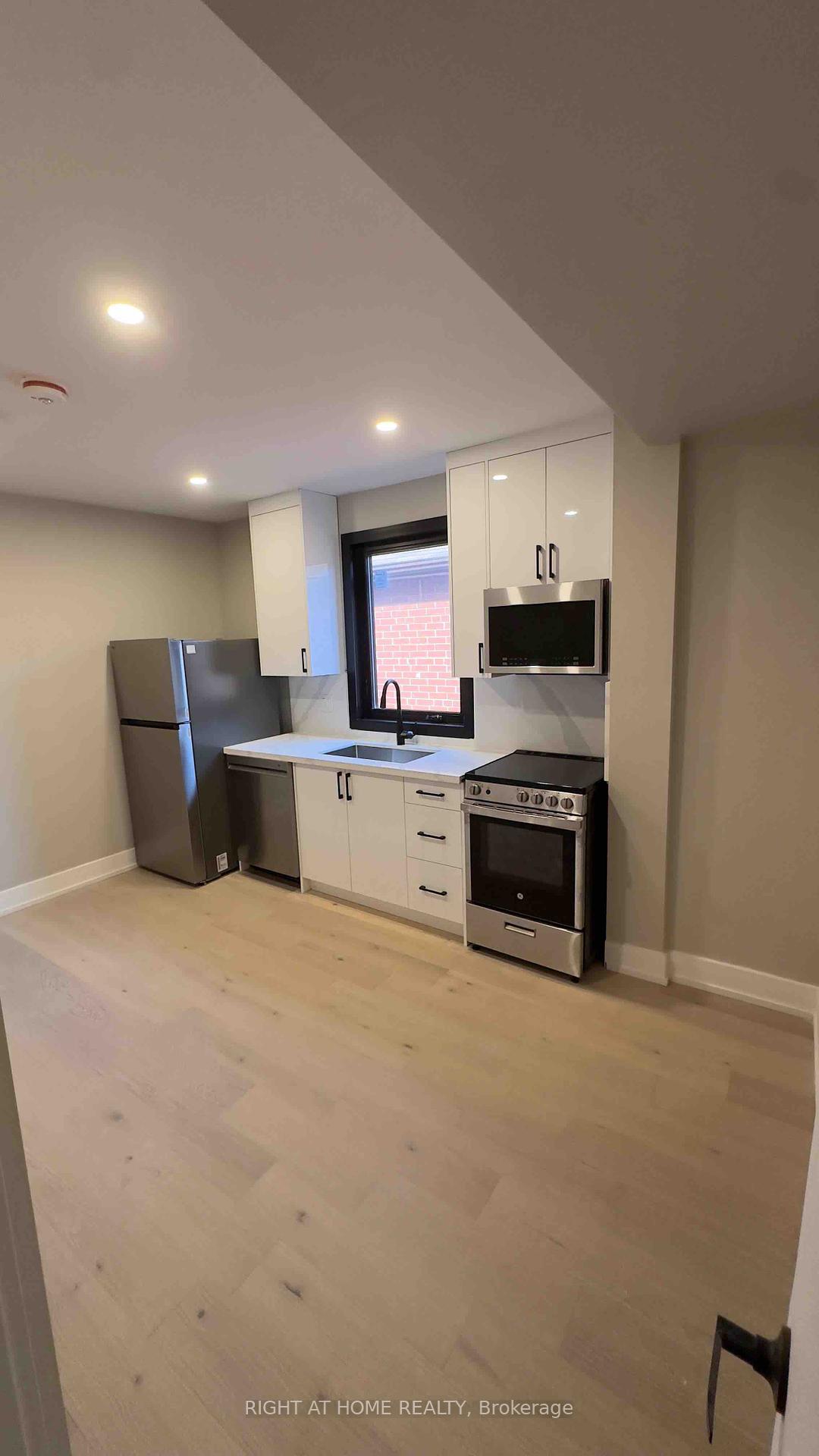 500-salem-avenue-n-toronto-ontario-w12275760