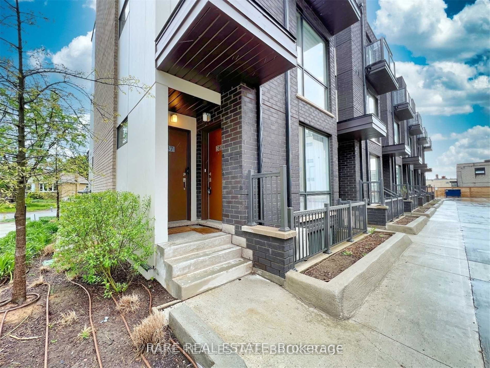 26-fieldway-road-n-etobicoke-ontario-w12276068