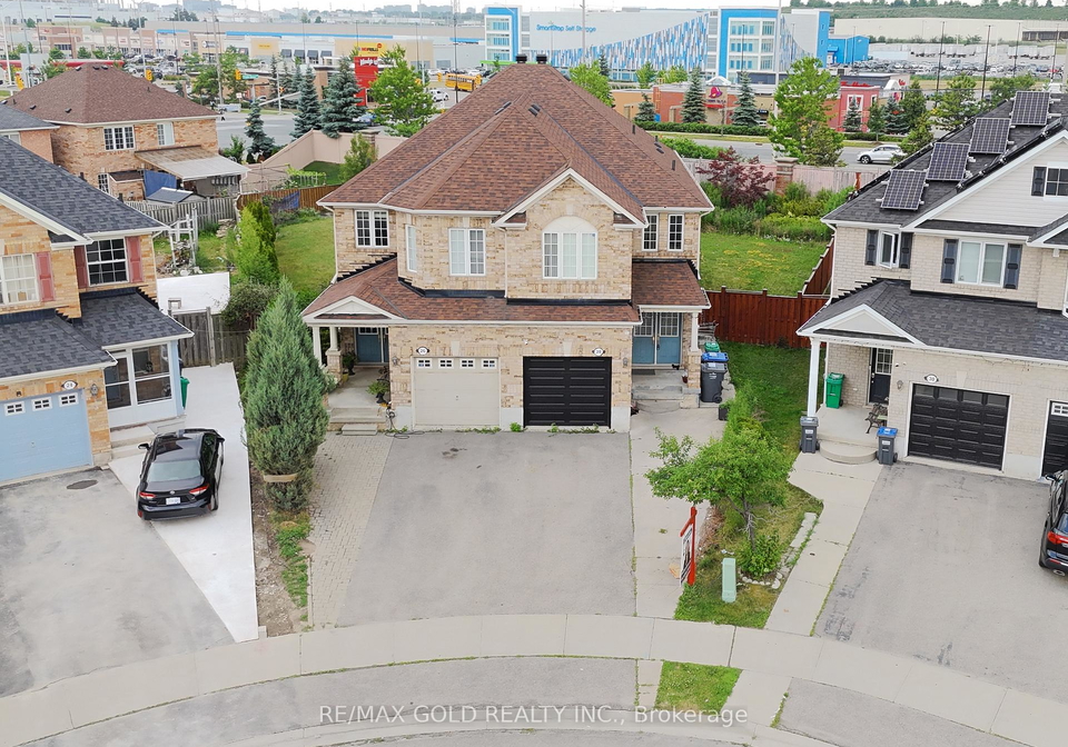 28-jingle-crescent-brampton-ontario-w12276200