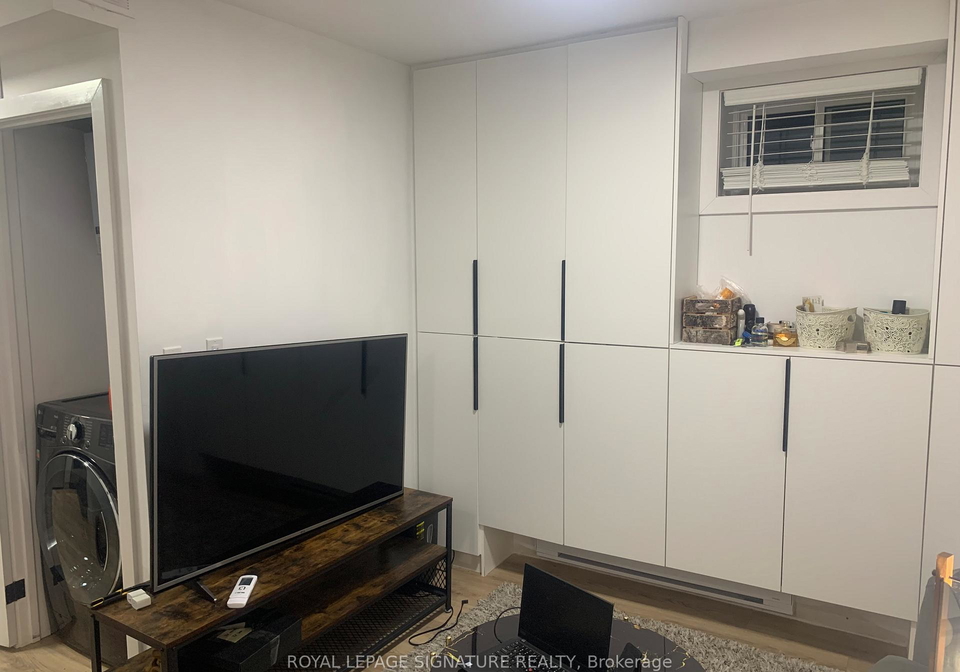 541-st-clarens-avenue-e-e-toronto-ontario-w12276368