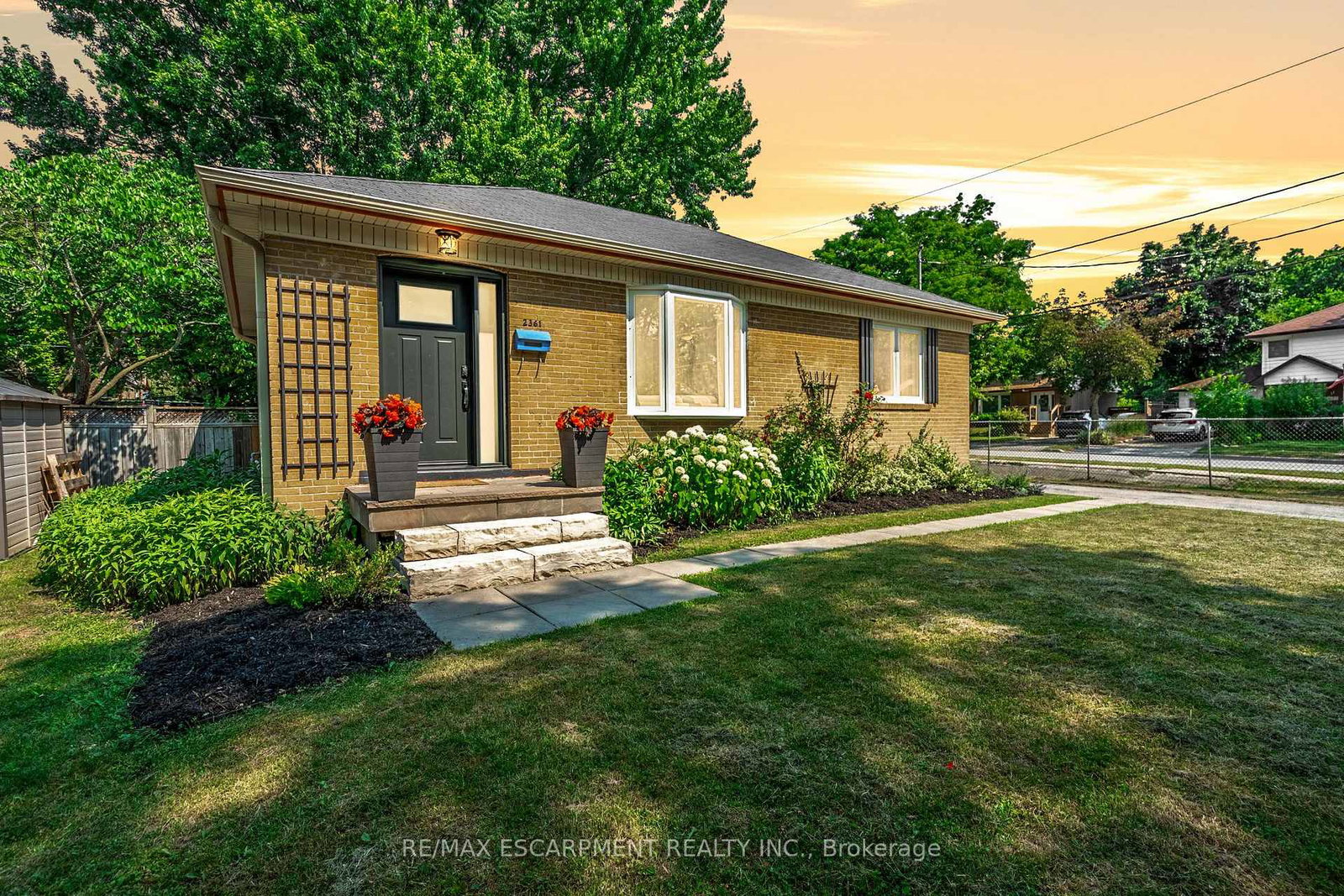 2361-alma-dale-avenue-burlington-ontario-w12276752
