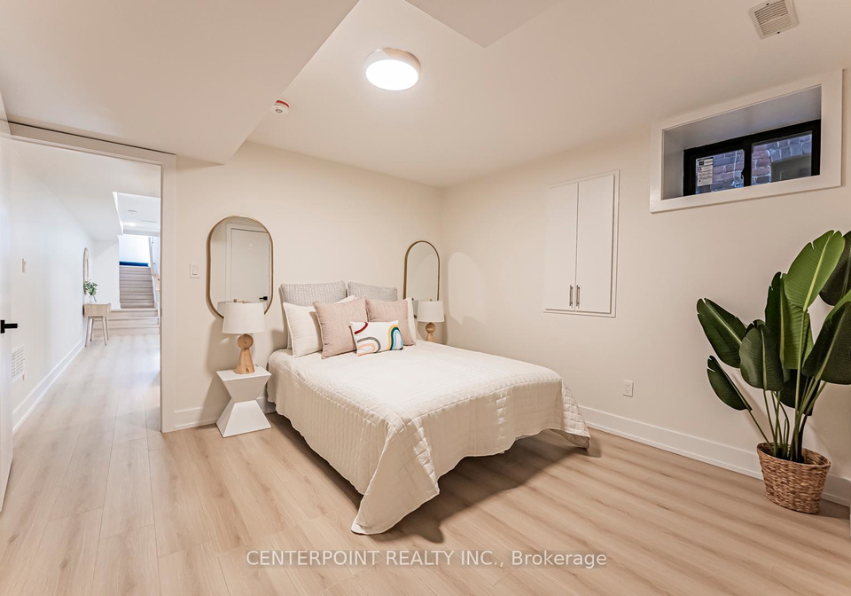 20-roblocke-avenue-toronto-ontario-w12276874